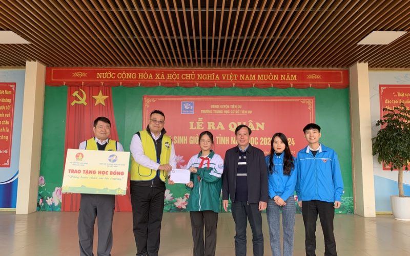 A9D9FF46-5632-4EE5-BE9D-FB49DA7E45A9