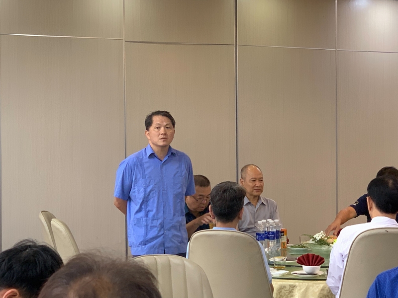 代表處經濟組丁偉組長致詞