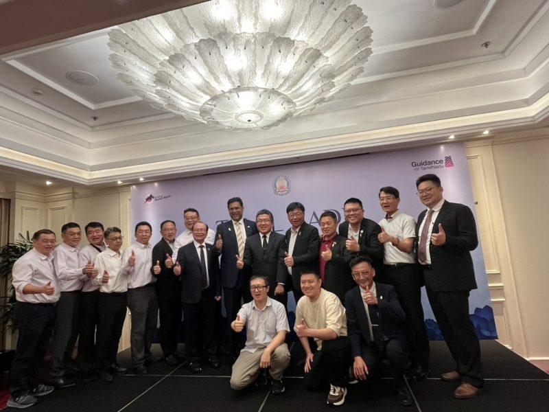 北寧台商會、駐越代表處、印度泰米爾納德邦工業廳、印度台商總會於交流晚宴合影