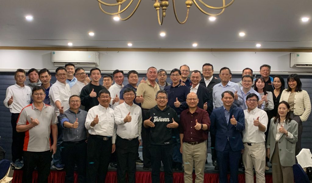 劉世忠大使與北寧商會富壽省當地台商會員進行交流晚宴