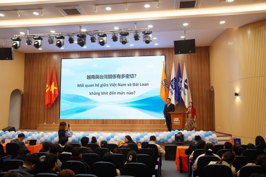 北寧台商會周聖炫秘書長受邀至城都大學演講